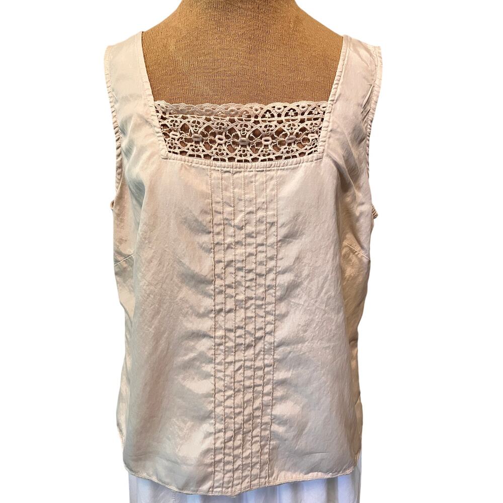 J.Jill biege top crochet lace neckline sleeveless tank Summer basic casual